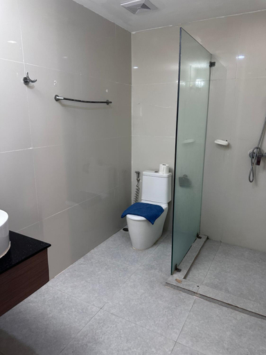 5, Daosavanh Grand Hotel , Vientiane