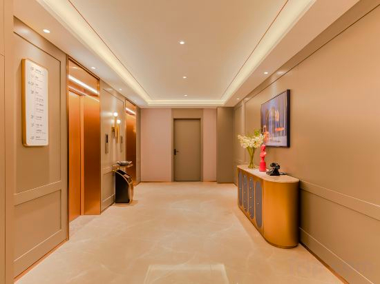 Hotel Interior/Public Areas