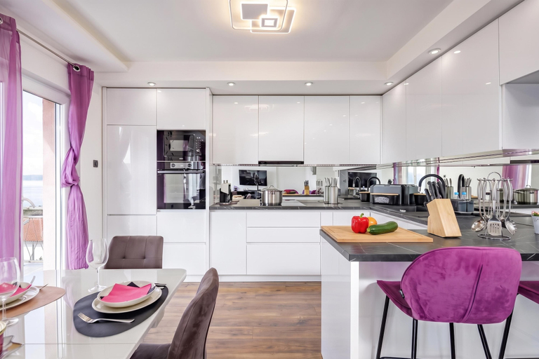 Private kitchen 2, Comfortable Seaview Apartment Pacco, Novi Vinodolski