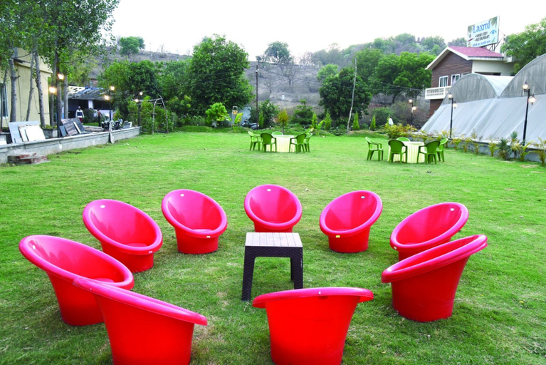 Living area, Lakshmi Resort and Farmhouse By TWC, Jabalpur