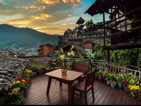 Hotel Exterior 2, LotsRainInn.MountainDweIIing...XijiangQianhuMiaoViIIageMuseumBranch, Qiandongnan Miao and Dong