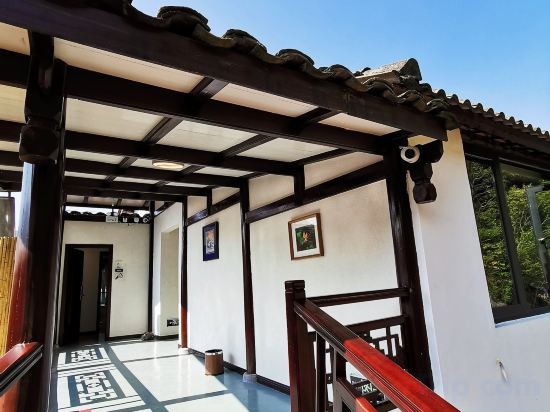 Hotel Interior/Public Areas