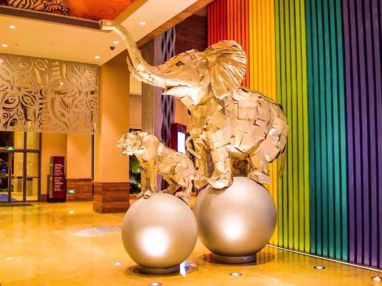 Hotel Interior/Public Areas