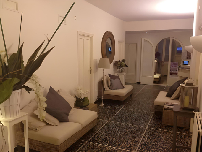 Public Area 2, Hotel Gabbiano, Savona