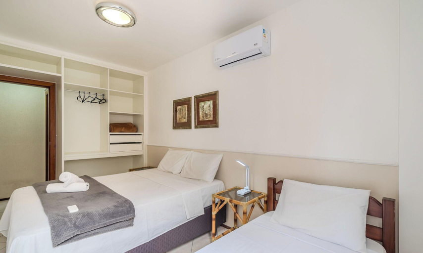 Room, Belo Cozy Apartment 4 Minutes From the sea Amc0204, Florianopolis