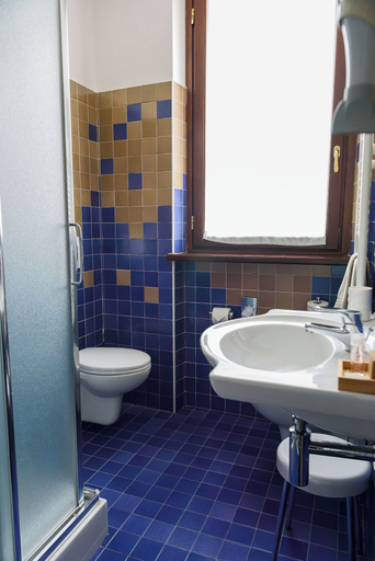 Bathroom 4, Hotel FortyFive, Torino