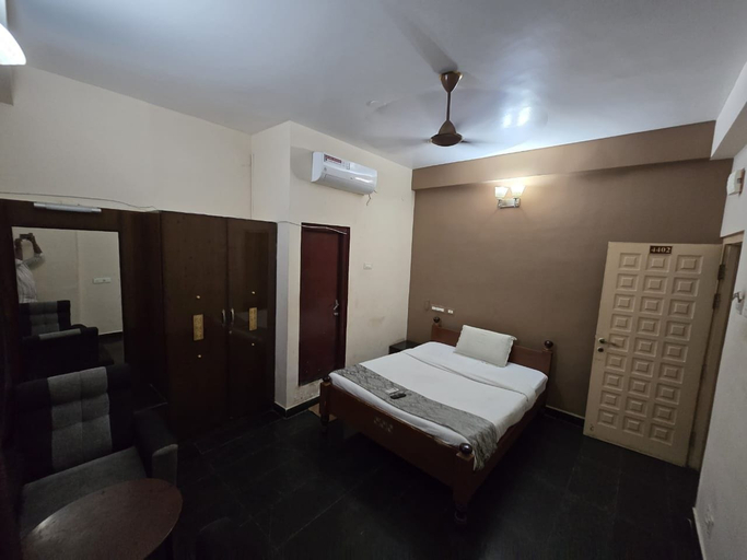 Room 4, Grace Residency, Madurai