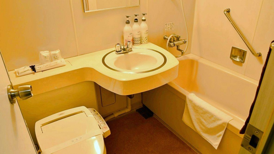 Bathroom 3, Tsurumai Moon Lake Hotel, Ichihara