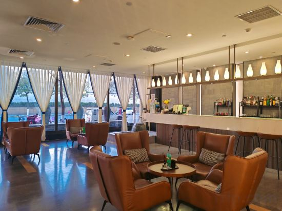Hotel Interior/Public Areas