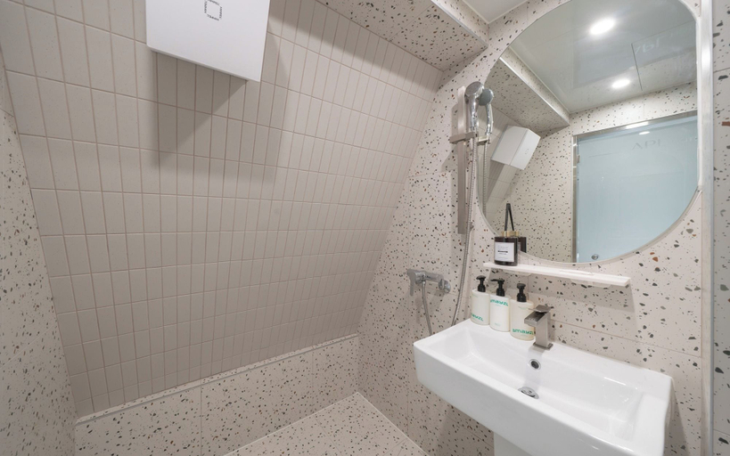 Bathroom 5, Sinchon APL Hotel, Seodaemun