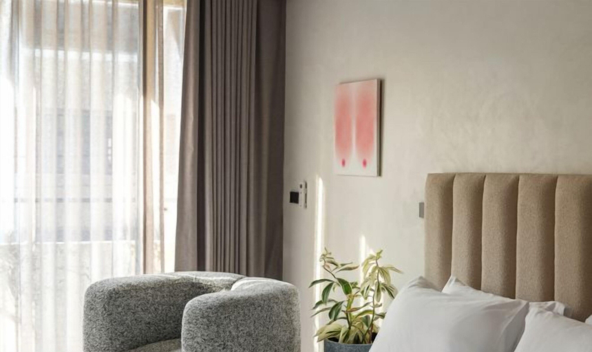 Bedroom 3, Stupid Stay, Khlong San