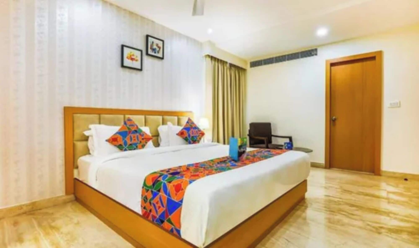Room 4, FabHotel Kvr Capital Suites, Krishna