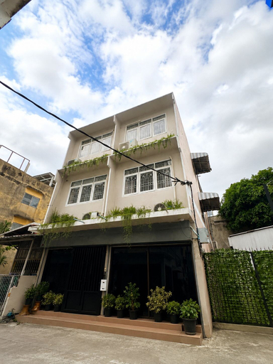 Exterior 4, Charoennakhon 14, Khlong San