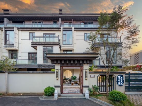 Hotel Exterior 3, Mangshi Huajianxi Inn (Menghuan Great Golden Pagoda Store), Dehong Dai and Jingpo