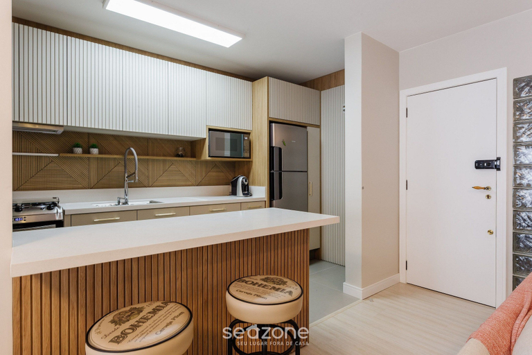 Private kitchen, Charming Aprt 500m From the Beach in Jurere Riv101, Florianopolis