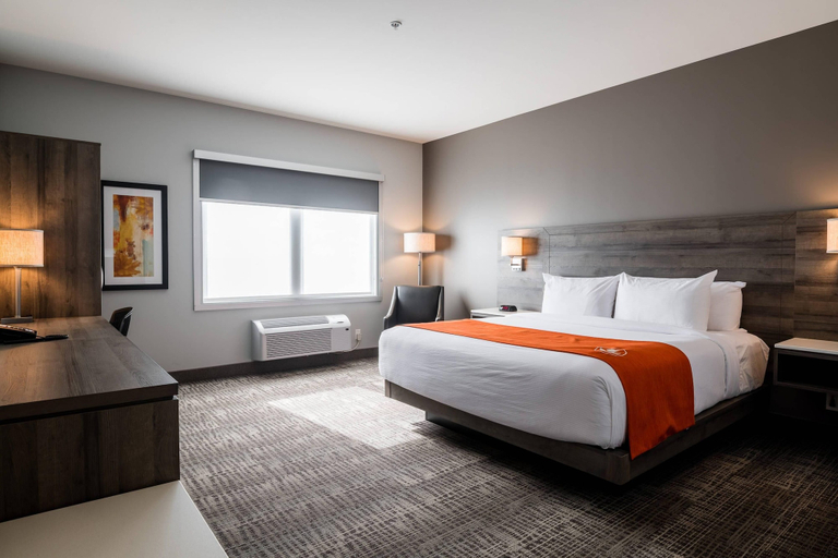 Room 2, Amsterdam Inn & Suites Grand Falls, an Ascend Collection Hotel, Victoria