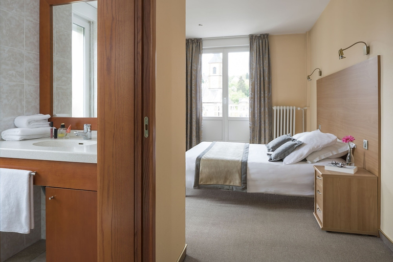 Bedroom 3, Hotel Restaurant Le Bristol, Bas-Rhin