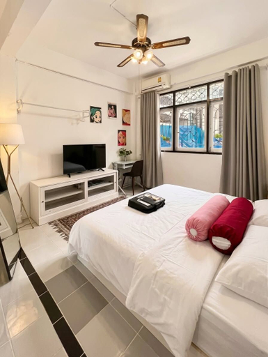 Room 1, Charoennakhon 14, Khlong San