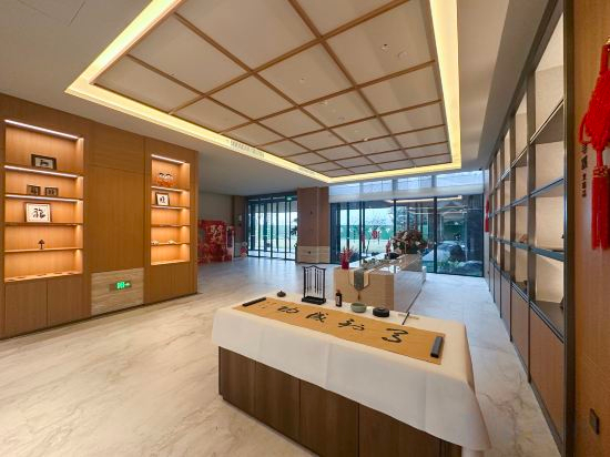 Hotel Interior/Public Areas