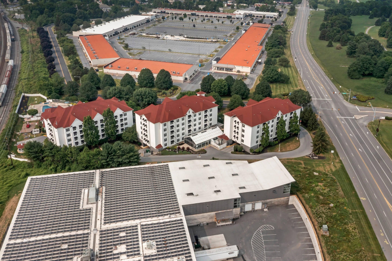 Exterior & Views 1, Bluegreen Vacations Suites at Hershey, an Ascend Collection Resort, Dauphin