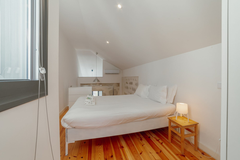 Room 5, Marques 1243 Mezzanine by Vacationy, Porto