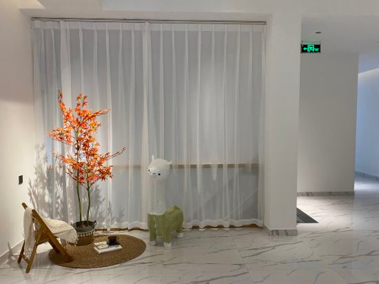Hotel Interior/Public Areas