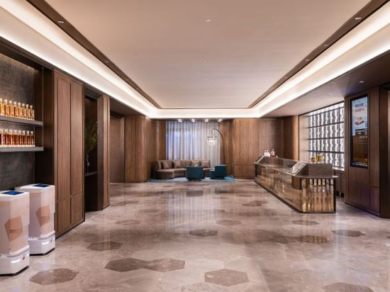 Hotel Interior/Public Areas