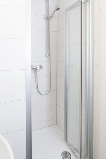 Bathroom 2, Galaxy Apartments, Luzern