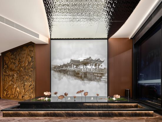 Hotel Interior/Public Areas