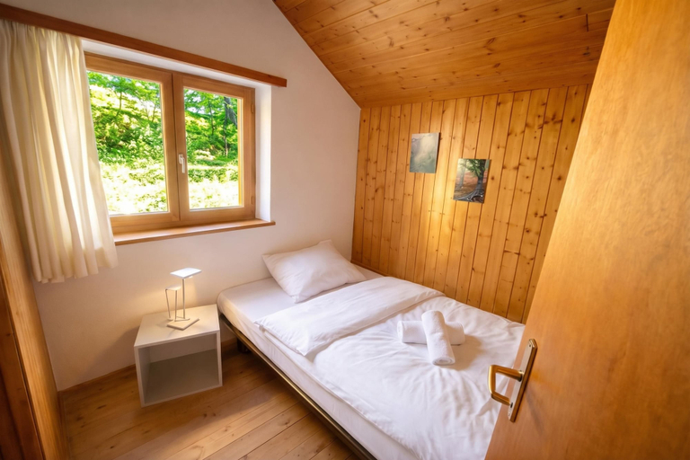 Room 2, Ca Brunella 2 Lake Maggiore View Terrace for Four, Locarno