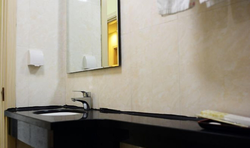 Bathroom 3, Jinqilin Hotel (Shanghai Xuanqiao), Shanghai