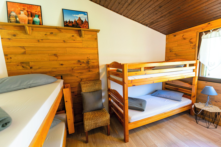 Bedroom, Gîtes Le grand Renaud, Isère