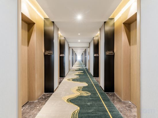 Hotel Interior/Public Areas