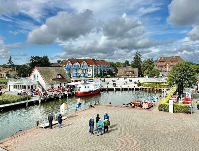 Miscellaneous 4, Holiday Apartment With 2 Bedrooms, Vorpommern-Rügen
