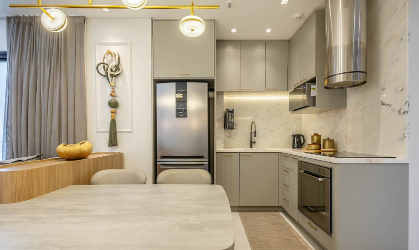 Private kitchen 4, Sua estadia exclusiva a poucos passos do Mar em Meia Praia - FFS, Itapema