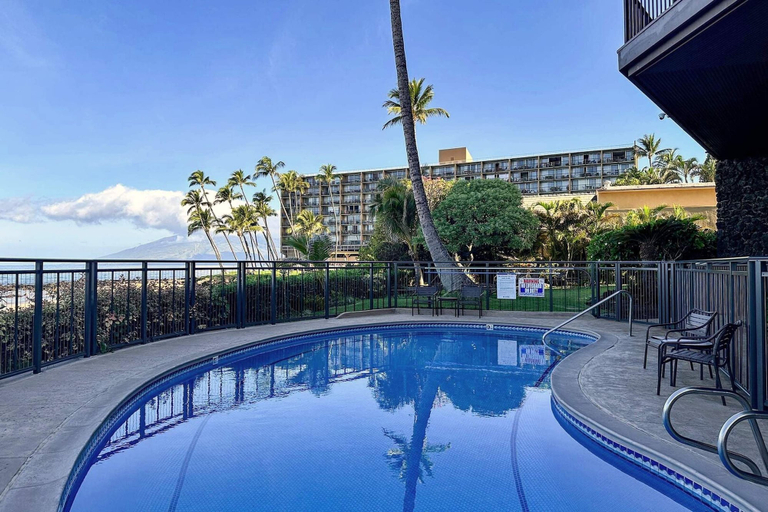 Pool, Hale Hui Kai 202 - Keawakapu Beach, Garden Views, Steps to the Beach, Split AC!, Maui