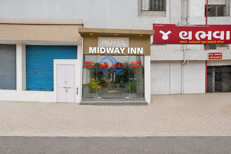 Front of property 3, FabHotel Mid Way, Gandhinagar