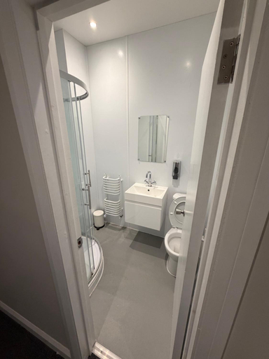 Bathroom 4, The Fulwich Hotel, Kent