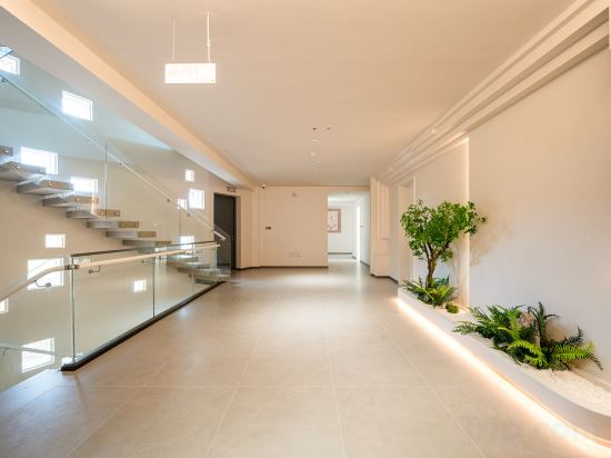 Hotel Interior/Public Areas 4, Forest and Stream · Poye, Xuancheng