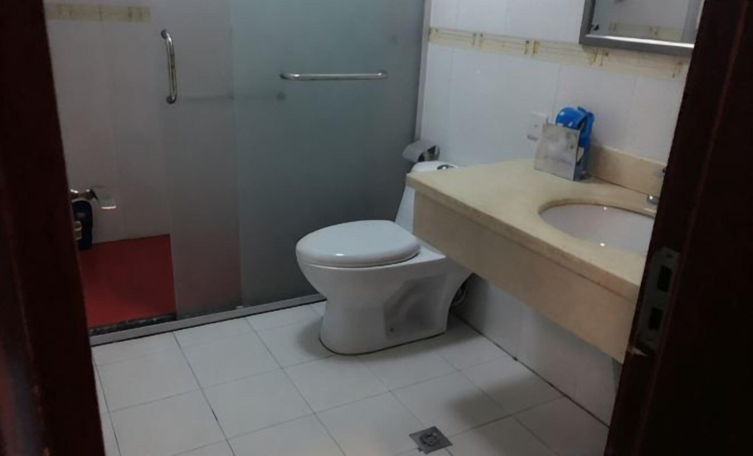 Bathroom 4, Jing'an Hostel, Yichun