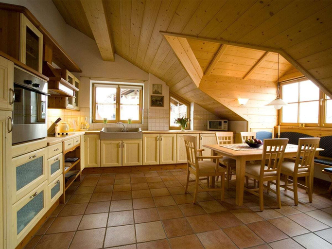 Private kitchen, 3 - Ellen Raith, Ostallgäu