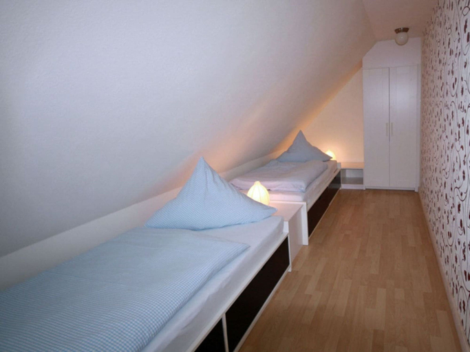 Room 2, Holiday Apartment With 2 Bedrooms, Nordfriesland