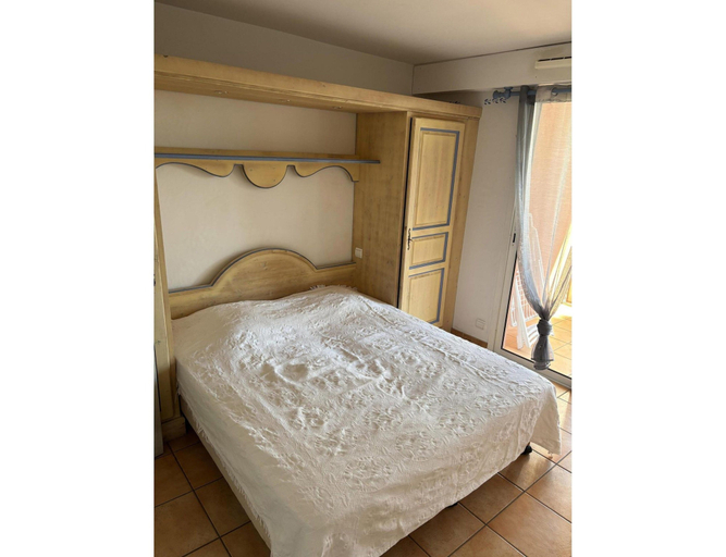 Room 2, Provencal Haven for Six, Var