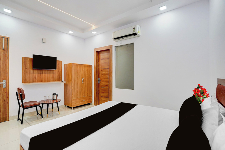 Room 5, Townhouse Patiala Railway Station, Patiala