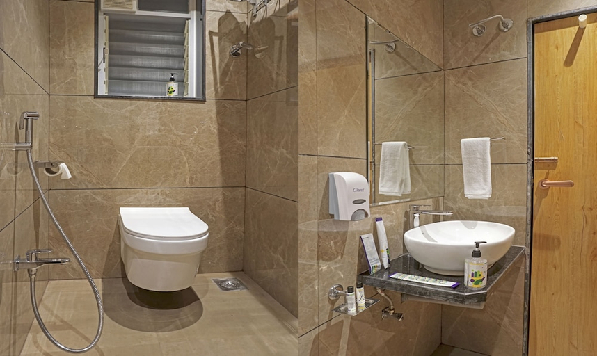 Bathroom 3, Treebo The Utsav, Nashik, Nashik