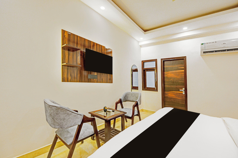 Room 5, Townhouse Surajkund Faridabad