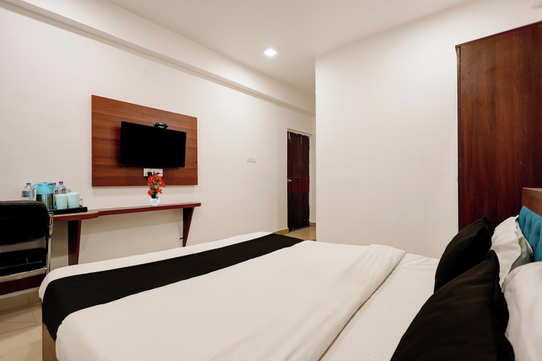 Room 2, Super Collection O Narsi Vihar Park, Mathura