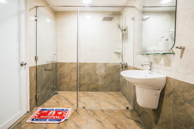 Bathroom 4, C'Lavie Hotel - Saigon Airport Hotel, Ho Chi Minh City