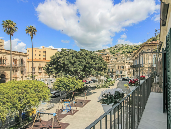 Property grounds, Casa Tiffany, Ragusa