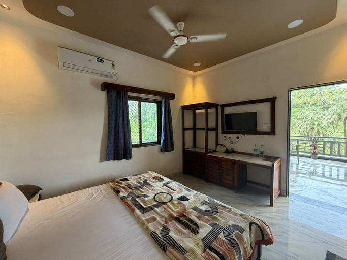 Room 5, Abu Hill villa, Sirohi